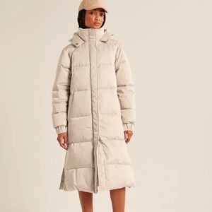 Abercrombie & Fitch Ultra Long Puffer (Size Medium; Light Taupe)